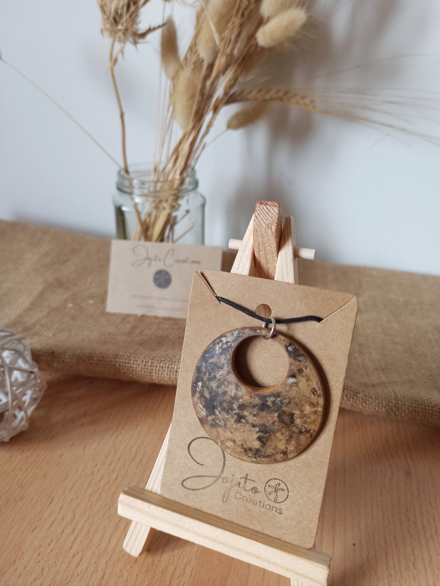 Gourd Speckled Hoop Necklace