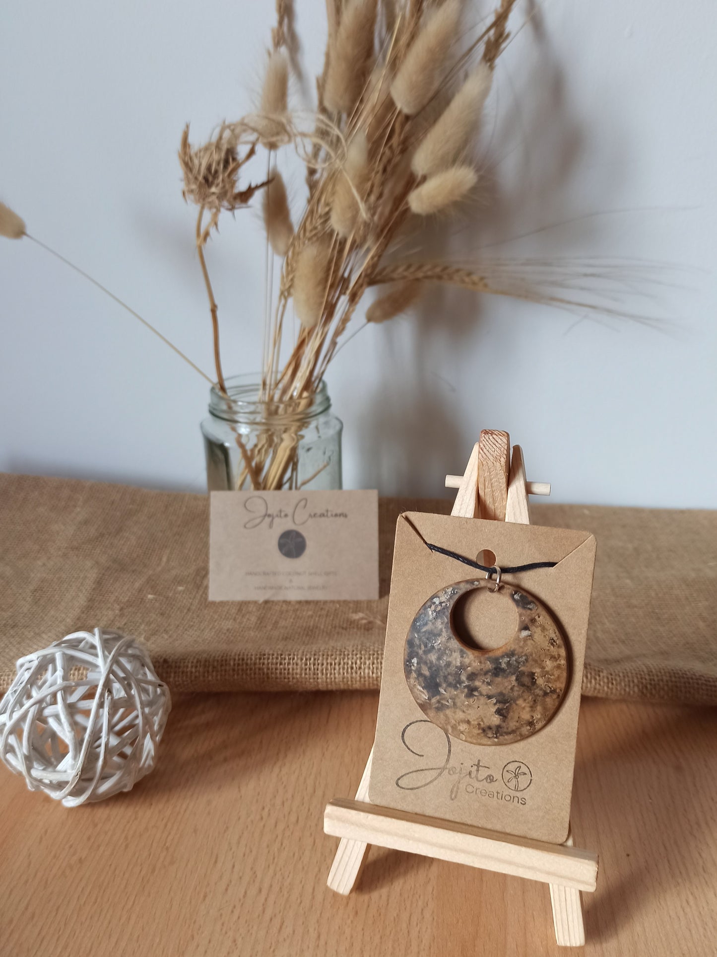 Gourd Speckled Hoop Necklace