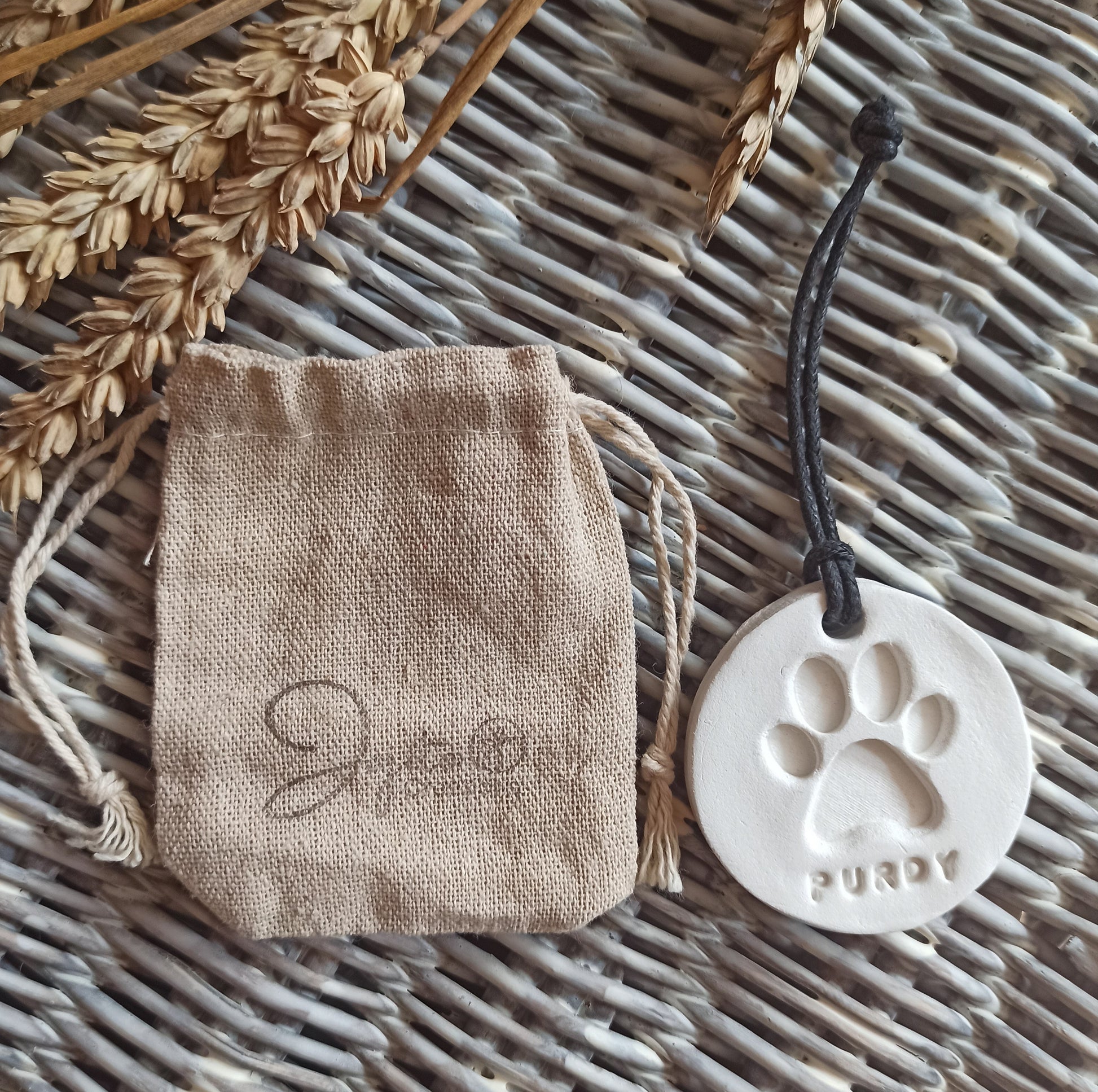 Customised Clay Paw Print Gift, clay Decoration personalised for Dog Lovers, best dog mum ever